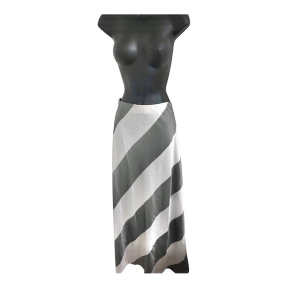 Silver gray white diagonal striped colorblock satin effect maxi skirt size large - Picture 2 of 10